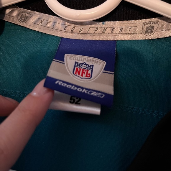 Mike Peterson Jaguars Jersey - Picture 3 of 3